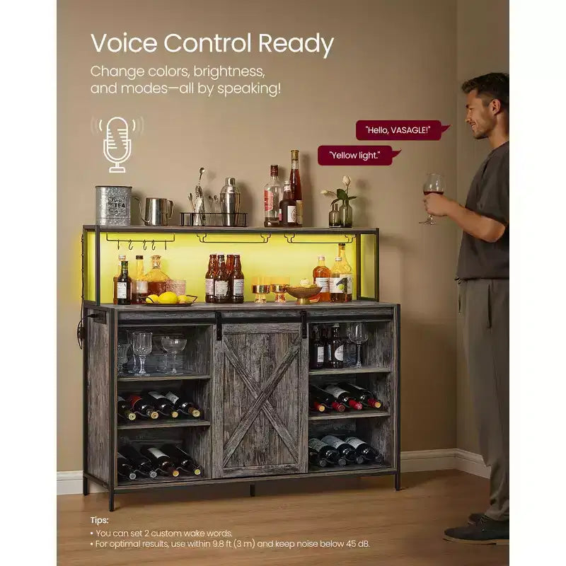 Meuble bar à café Honey Brown avec lumière LED, portes coulissantes de style grange et rangement pour le vin, pour 1